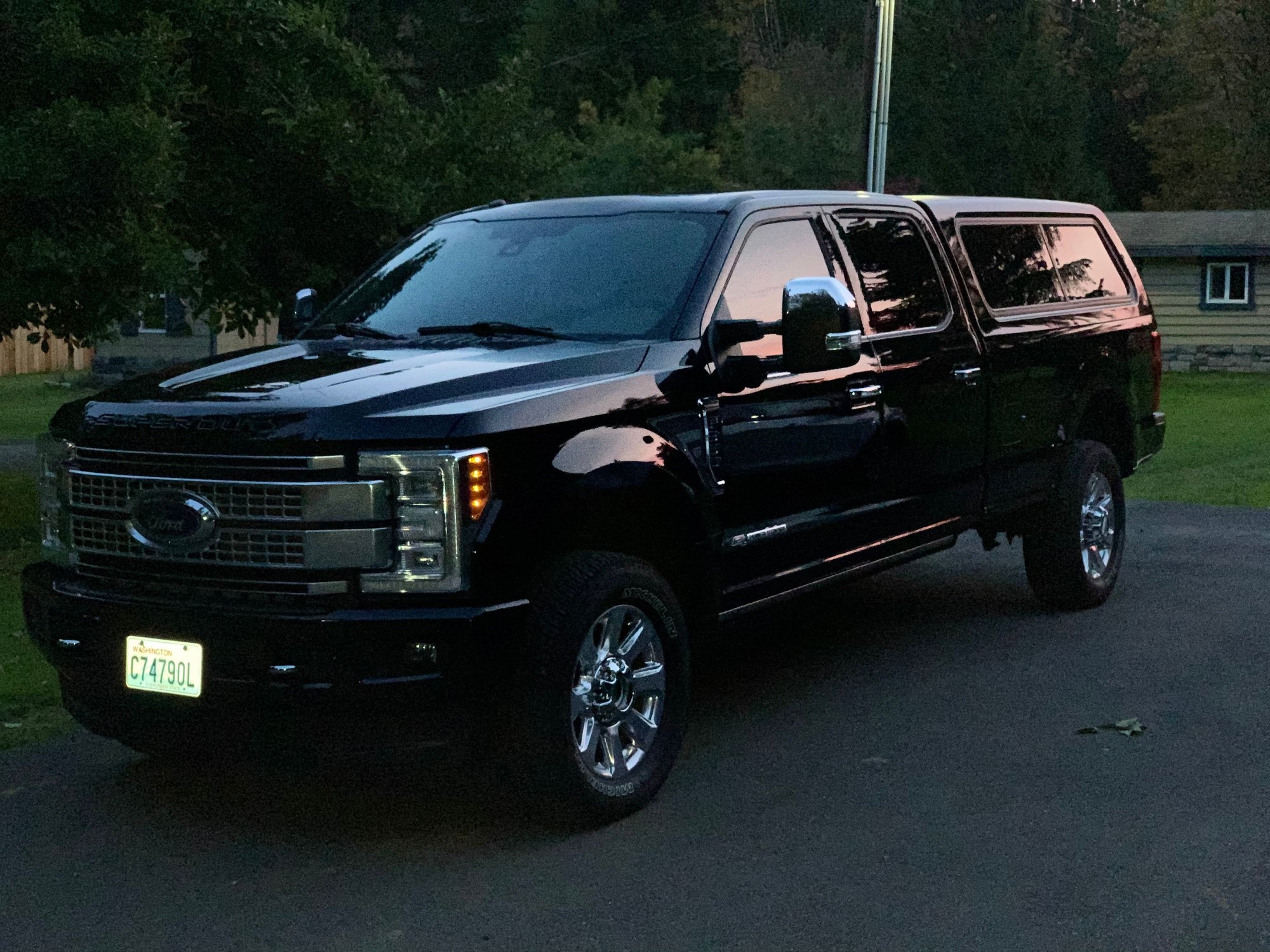 Truck cap for 2020 F350 SnugTop Rebel vs. Leer 100XR Ford Truck