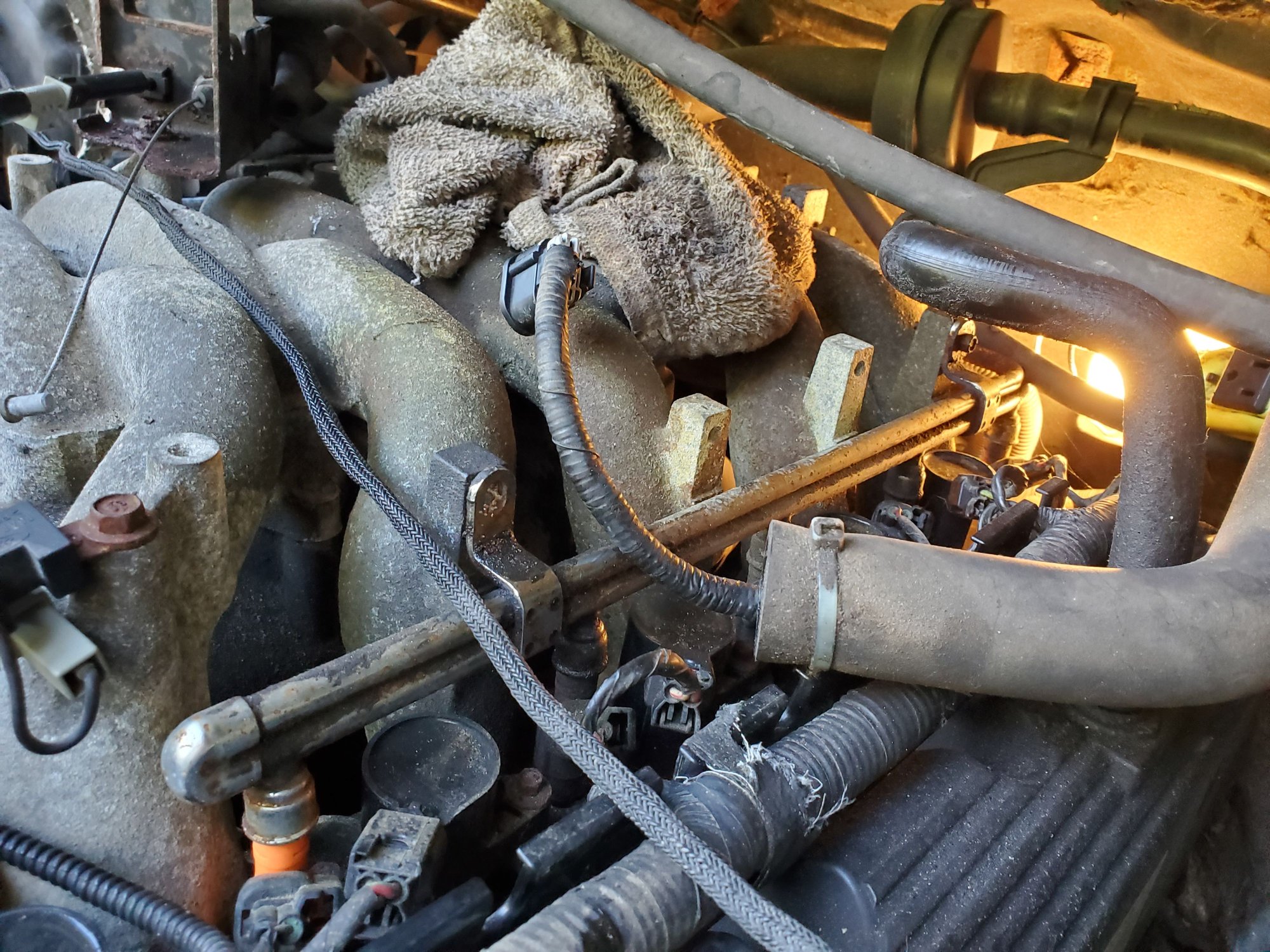 2000 F350 V10 fuel rail leaking fuel! Ford Truck Enthusiasts Forums