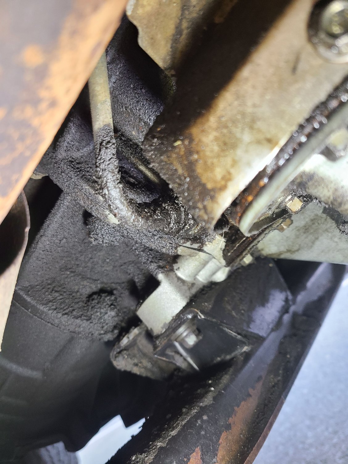 E4OD Leaking...Pan or Seal? Ford Truck Enthusiasts Forums