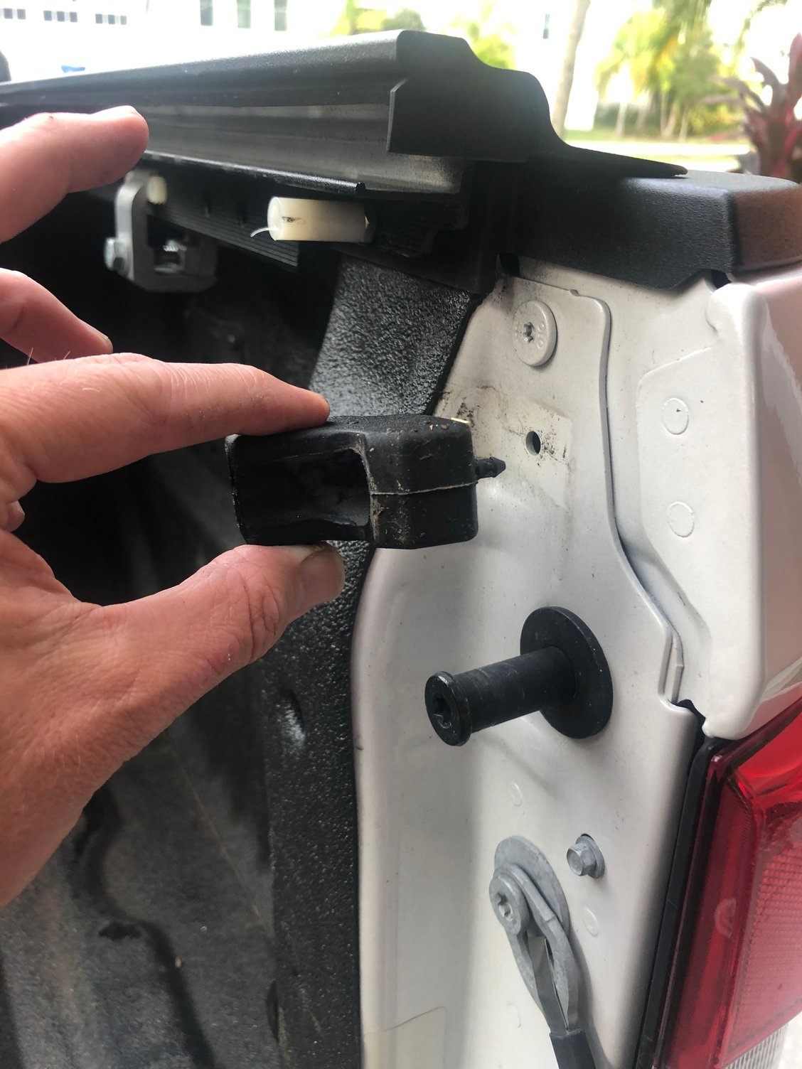 Tailgate stops necessary? Ford Truck Enthusiasts Forums