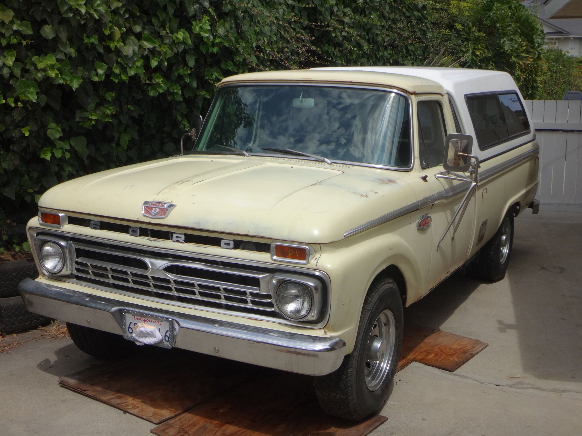 1966 Ford F-250 - 1966 Ford F250 Styleside - Used - VIN F25YK858000 - 8 cyl - 2WD - Manual - Truck - Yellow - San Pedro, CA 90731, United States