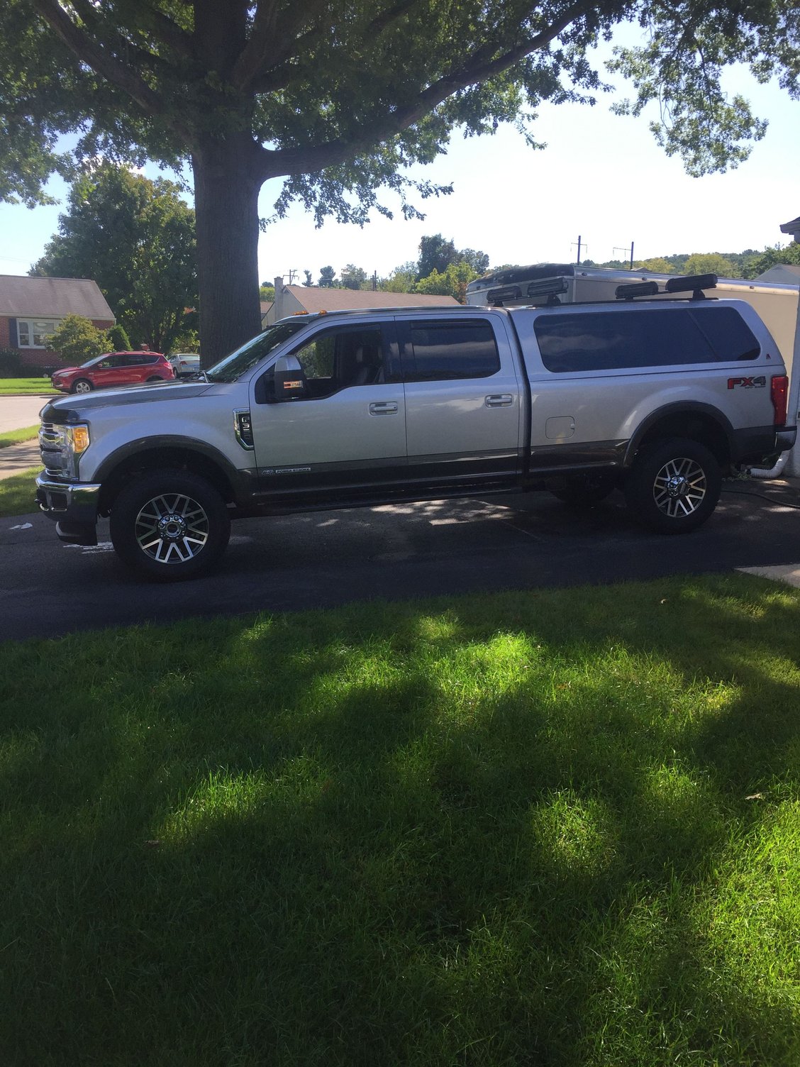 Truck cap for 2020 F350 SnugTop Rebel vs. Leer 100XR Ford Truck