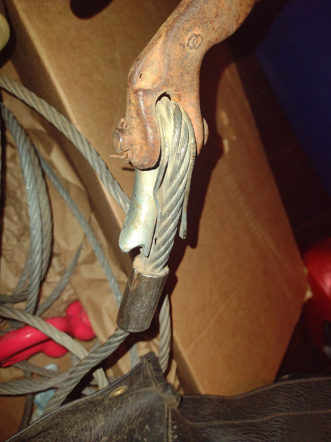 This is my old cable, not in terrible shape, the hook is a bit sketchy. Ill be keeping this cable as a spare.