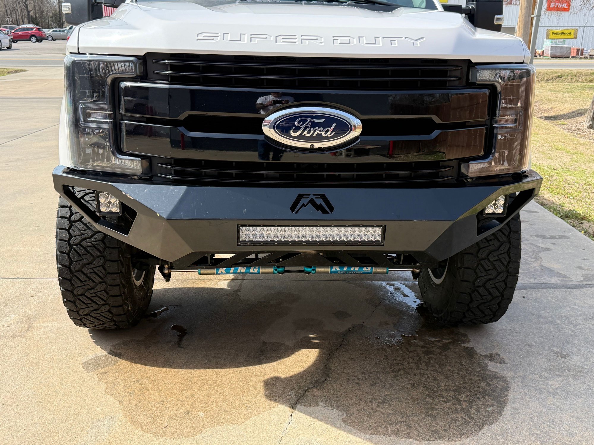 Exterior Body Parts - Fab Fours Vengeance front bumper - Used - 2017 to 2022 Ford F-250 Super Duty - Fayetteville, AR 72916, United States