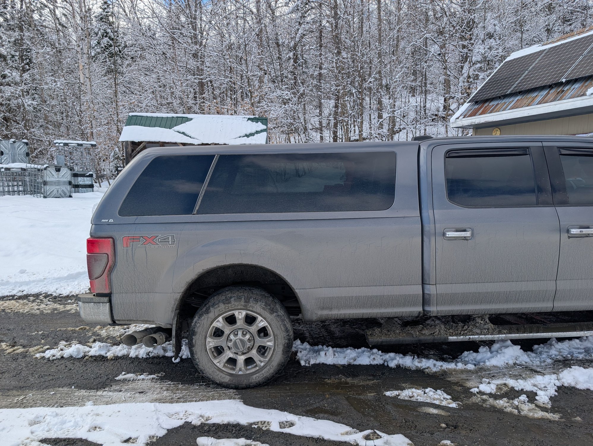 Exterior Body Parts - 2021 ARE Truck Cap - Used - 2020 to 2027 Ford F-350 Super Duty - Brookfield, VT 05036, United States