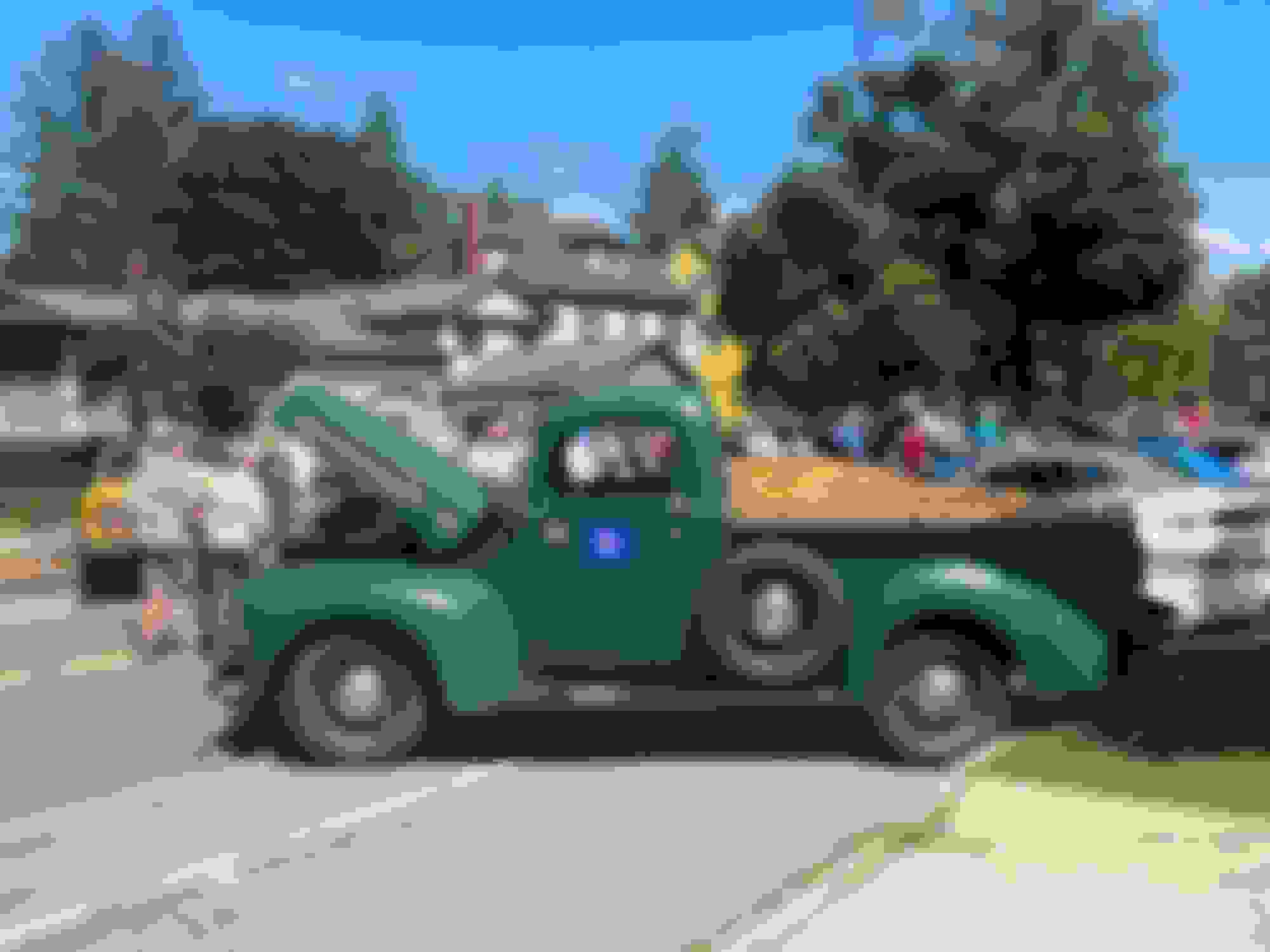 Wheel well diameter of 1/2 ton 1947 front Ford Truck Enthusiasts Forums