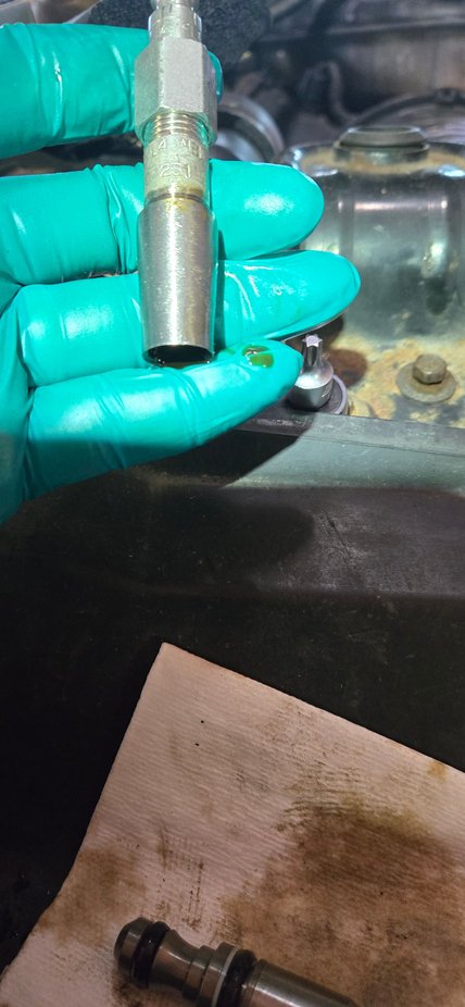 Tool i made since i dont have lathe at home. 