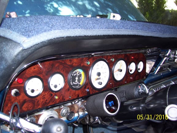 new wood gain backing with vdo all 12 volt gauges