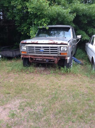 The 1986 parts bronco that I got the back seat and panels from