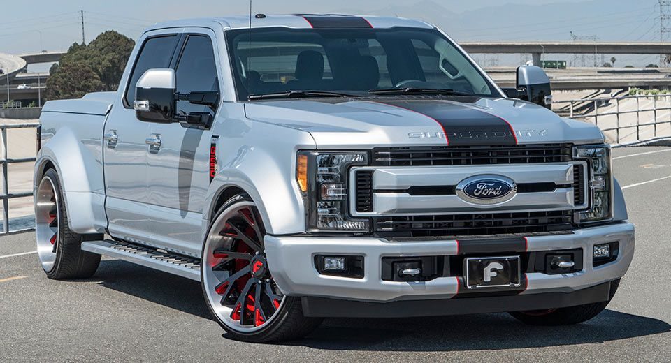 Slammed Super Duty (not mine) - But otherwise nicely ... Slammed Super Duty (not mine) - But otherwise nicely ...