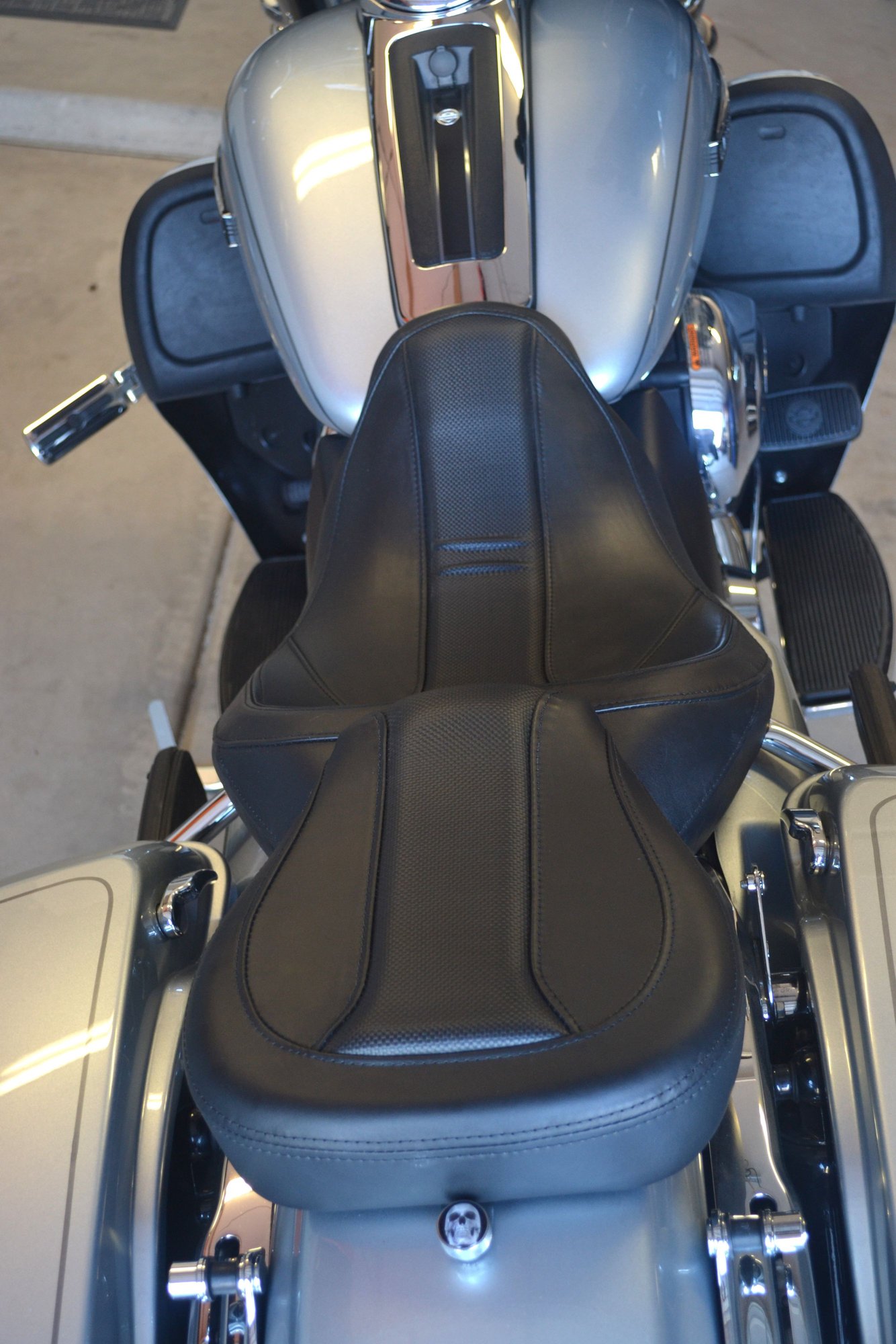 2015 CVO SG seat 500 shipped Harley Davidson Forums