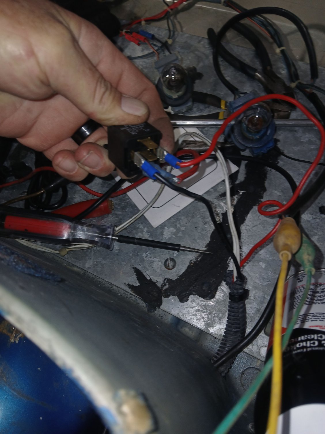 Same harness hooked to relay.