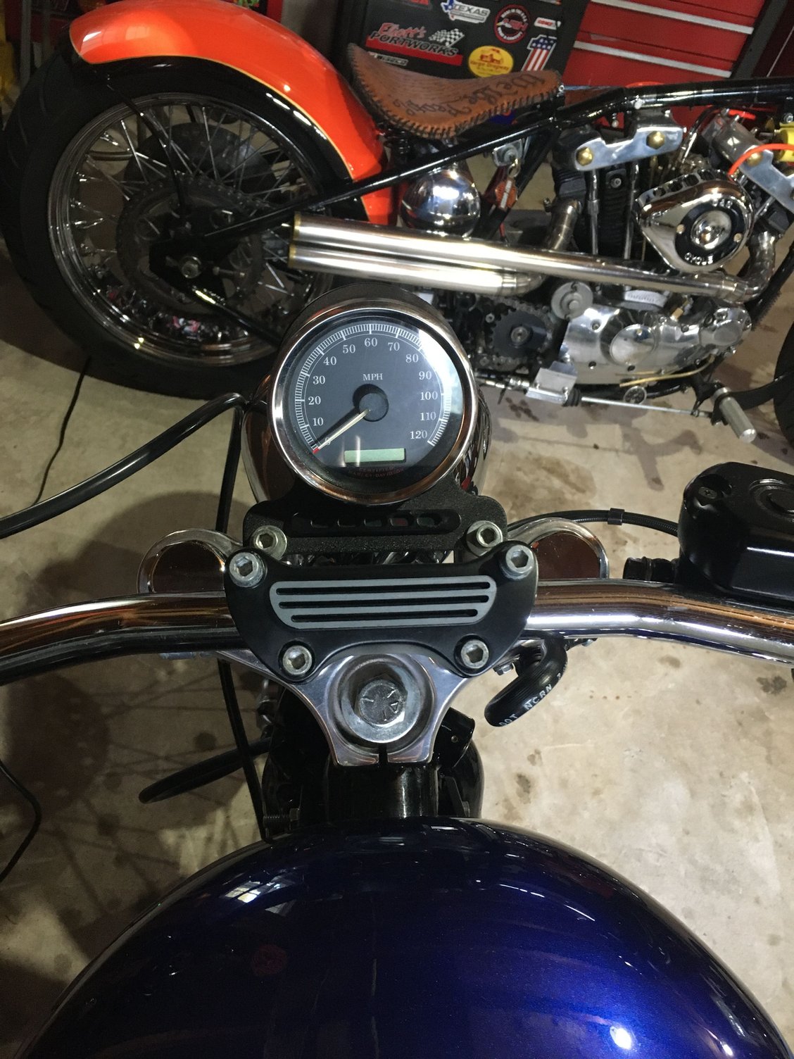 '17 883 IRON Speedometers relocation, over the eyebrow or flat over
