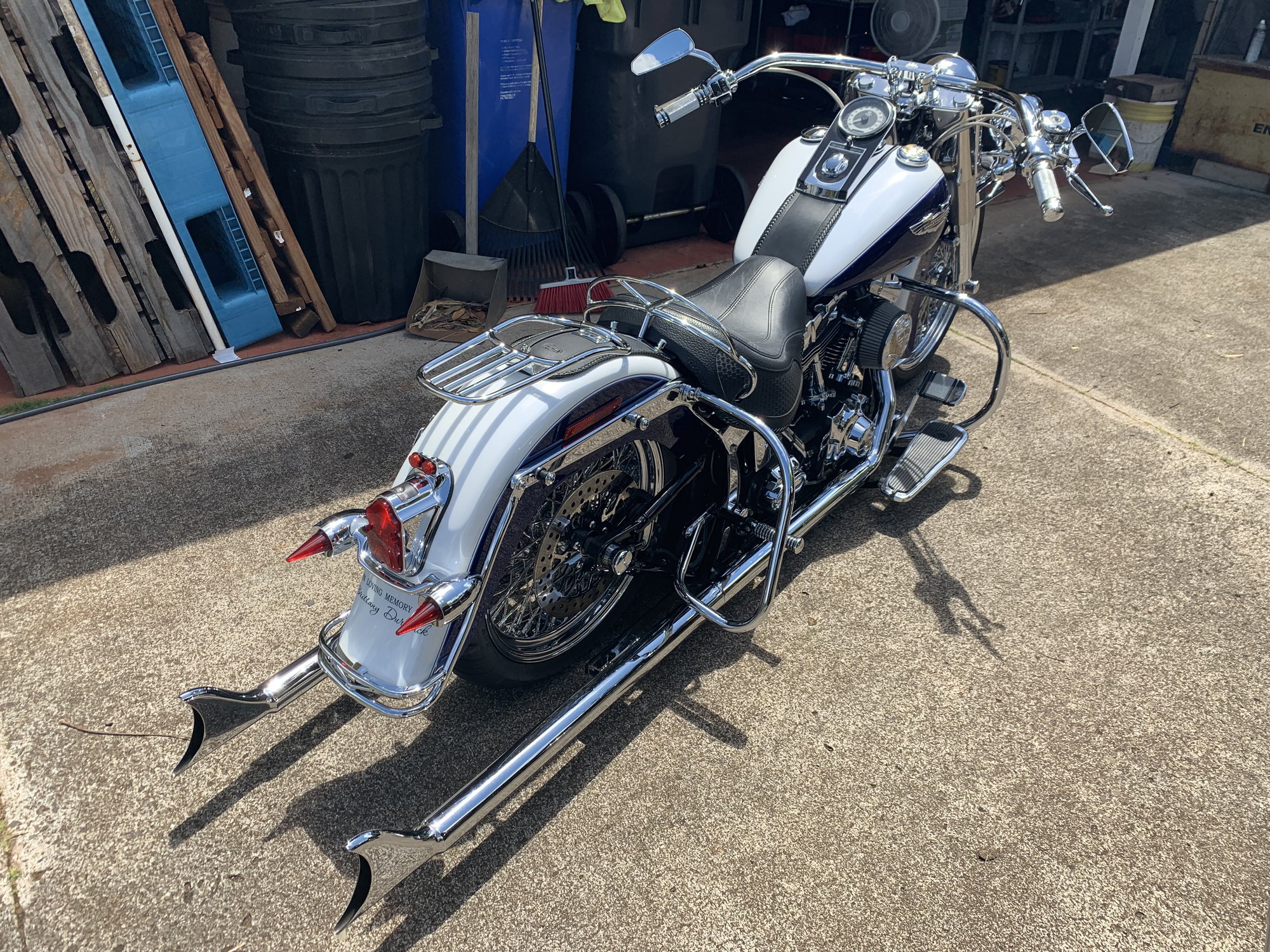 hard saddlebags for softail deluxe