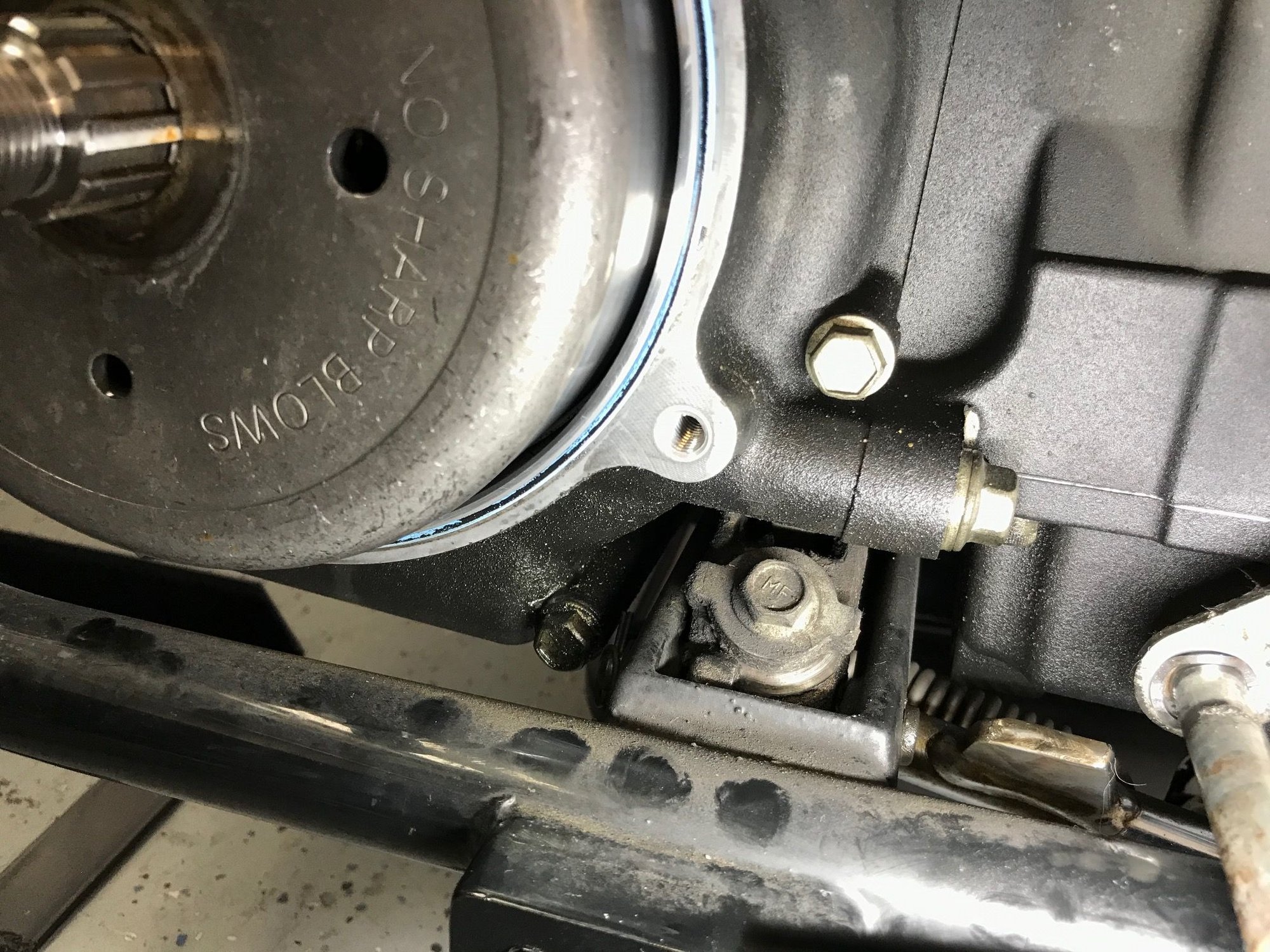 Help ID my Primary/Transmission Leak, PICS!!! (04 Dyna, 88TC, 5spd