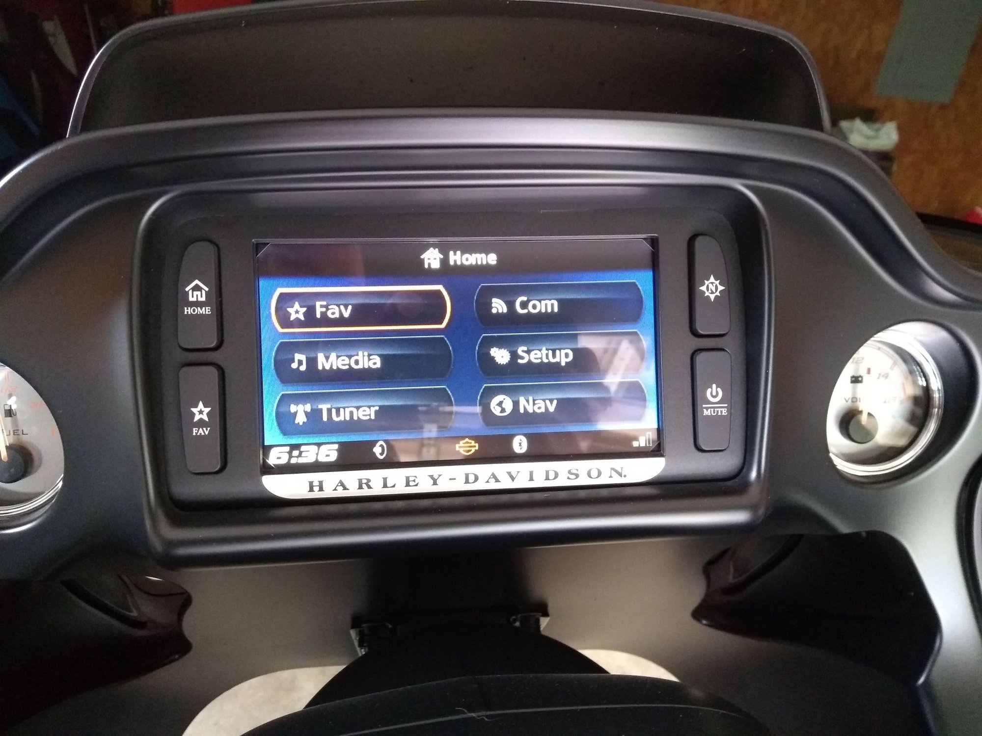 FOR SALE Harley Boom!Box 6.5 GT Radio For Sale Harley Davidson Forums