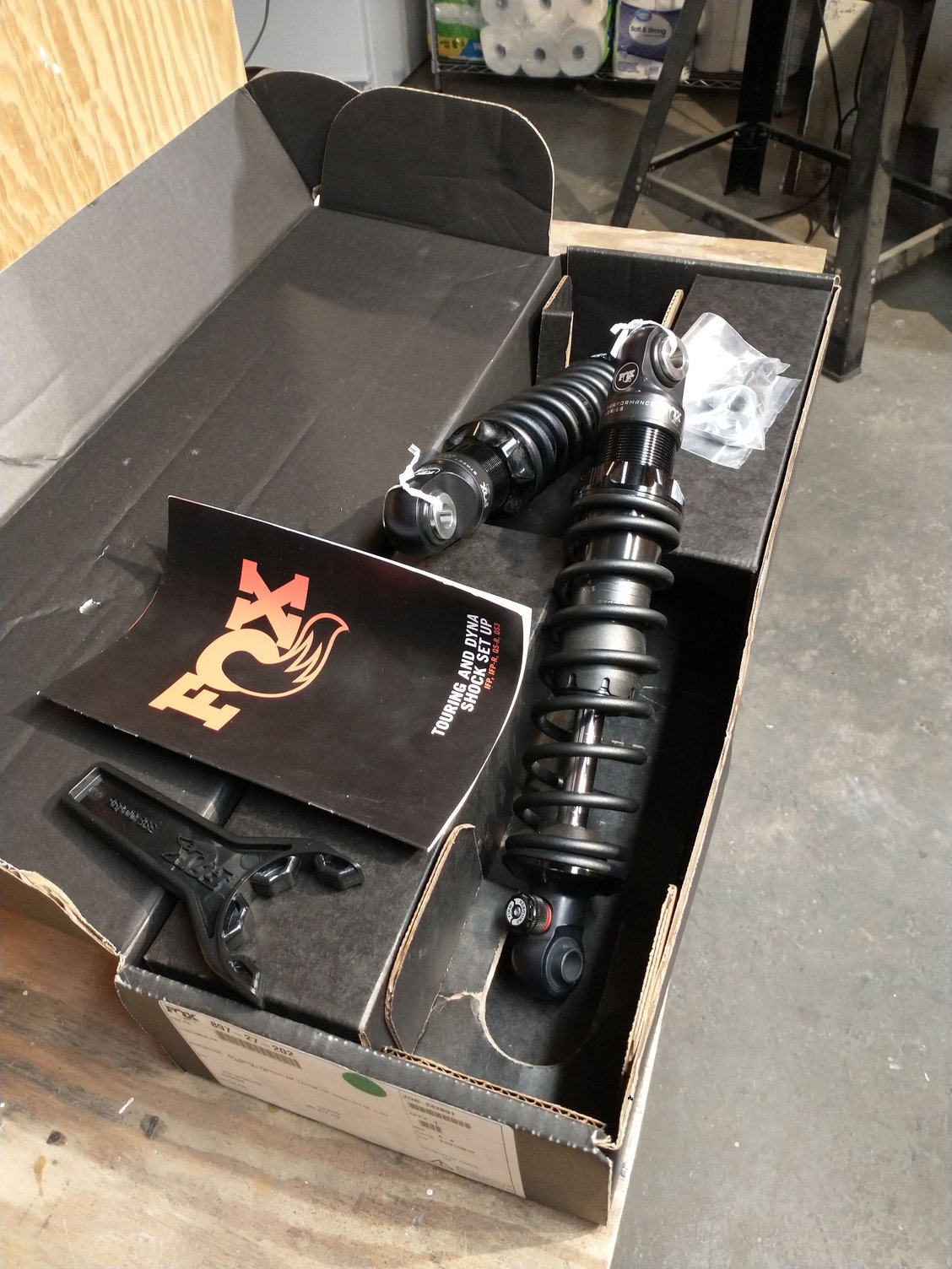 Mustang Solo seat, Fox shox, V&H mufflers Harley Davidson Forums