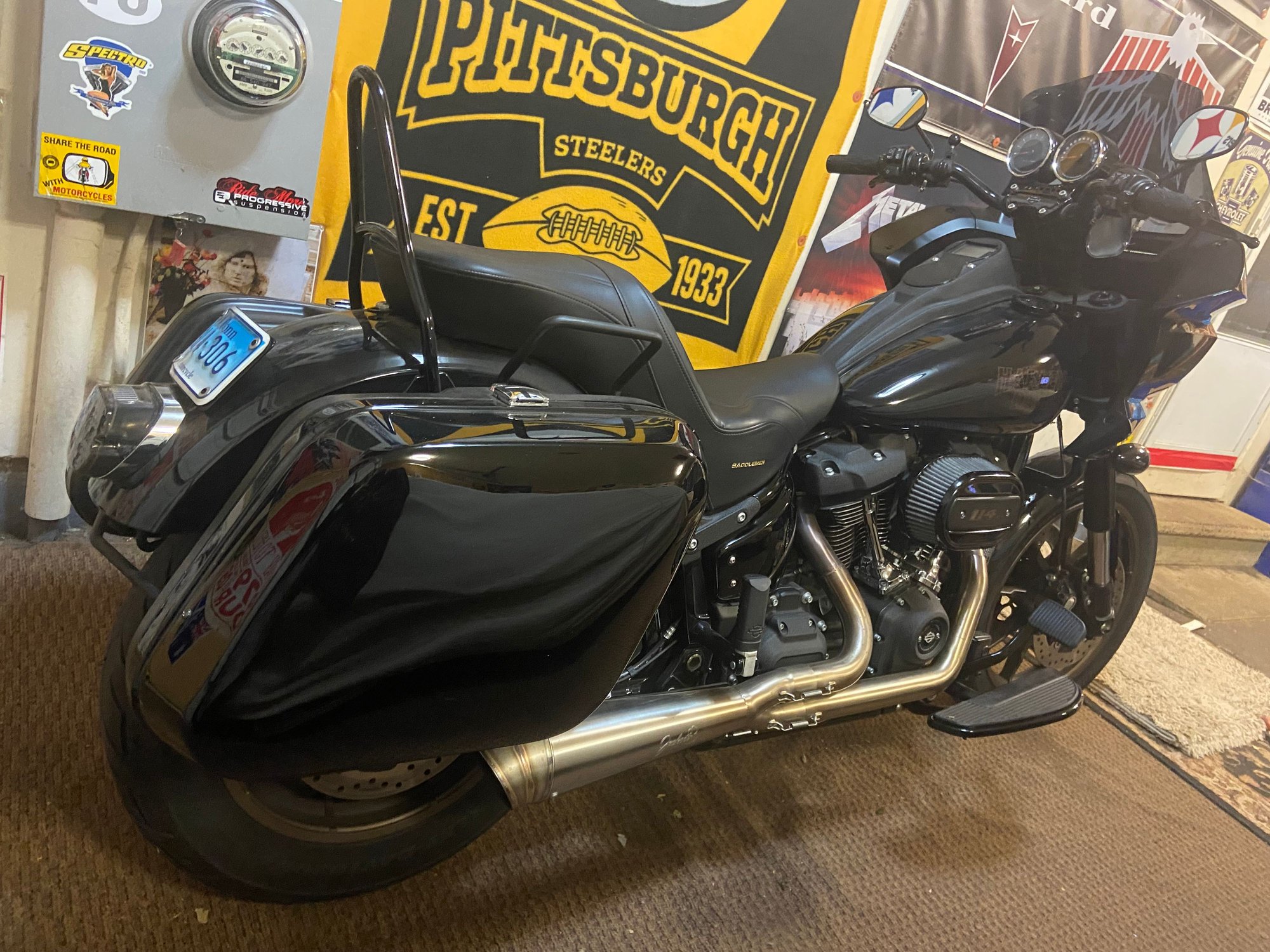 Saddlemen explorer is a great comfortable seat..