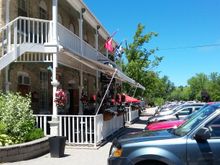 Then on to Bayfield, Ontario to the "Albion Hotel" for lunch. Photo of the outside front patio are where we sat.