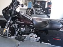 Yes...I hung a mirror to see both sides at once!