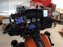 I don't have a pic of my pre-rushmore configuration, but I do have a bit of experience with GPS mounting and use.