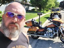 72 degrees, sunny and light winds, at 9am. After about an hour the winds decided to blow once again, out of the west. I got up to hwy 59 just west of Albany and decided I was going east, with the wind. I did that until I got to White Water, then it was south back into Illinois. 