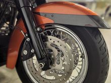 Never did I care much for mag wheels and skinny tires, finally got my old spokes on my 2020 Glide.