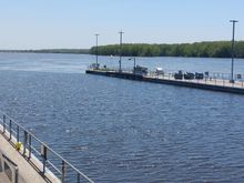 Lock and dam 13. No need to raise and lower the water level.