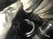 The signal wire is the one going past the connector into the frame 