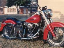 Same '78 FLH, relocated front caliper, relocated swing arm shock mounts. Taken in 1993. Bike has about 220,000 miles on it here.