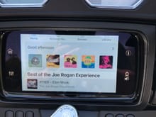 Anyone have any experience with CarPlay not fitting in then screen correctly? 