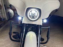 Low beam with sunburst turn signals 