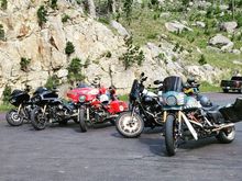 met some real solid dudes from all over the country and rode with them quite a bit. they had a mix of performance baggers and couldn't have been nicer guys. looking forward to keeping in touch and meeting up again down the road. 