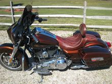 C&amp;C Seats Brown Rust Flame Inserts Seat
http://www.sideroadcycles.com/AmericanMotorcycles/Seats/Motorcycle_Seats.html