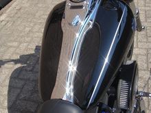 Dakota Digital   HD lub. oil pressure gauge   HD flush mount fuel caps