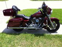 Shows paint matched King Tourpak and Vented Lowers...