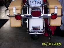 INSTALLED VINTAGE SPORTSTER BAGS ON
HERITAGE SOFTAIL.  NOW TO FIGURE OUT WHAT
COLOR OR COLORS TO PAINT THE BAGS.......