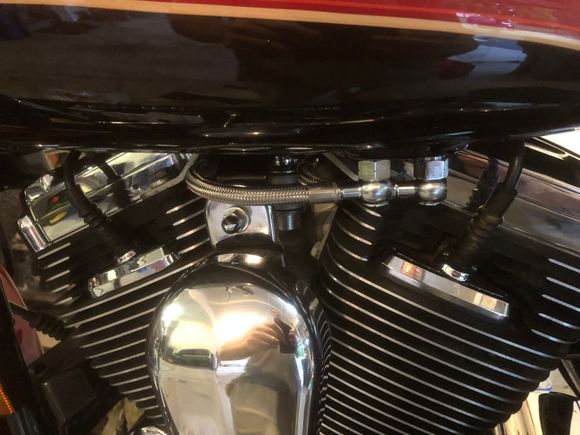 This turned out sweet. I did notice the bottom has the clips to get the seals out
I ordered a rebuild kit for it also. For 6 bucks why not? The clips to the top of the injectors was kind of a bite to manipulate. Lost a clip, but thinking ahead I bought an extra just in case something like that happened