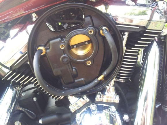 1/4 fuel hose and a 6mm brass T fitting 