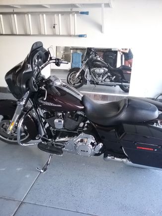 Yes...I hung a mirror to see both sides at once!