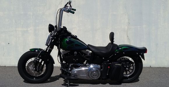 This is the Mustang Sport Solo with backrest. It also fits on the Fatboy
