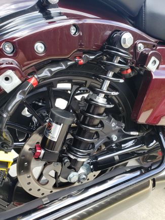 Here is the pic we were talking about in PM, it shows where the clamps were behind the shields.