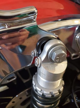 Bar lowered to attach to the docking hardware. Yiu see the gap here. 