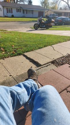 75 degrees and sunny, and there i sat waiting for the Limited's departure. 