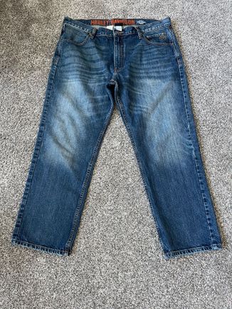 Mens HD brand jeans…size 40/30…excellent condition..no rips, stains etc. smoke/pet free home…$30 shipped 