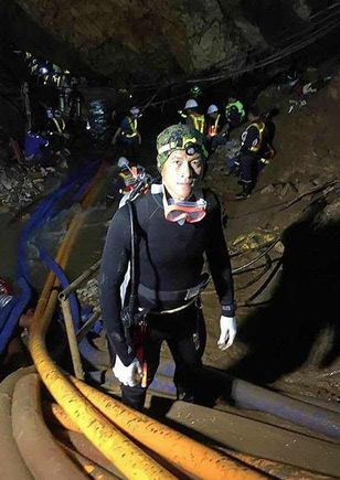 This is the last photo taken of Sgt Major Saman Kunan, a Thai ex-SEAL who died Thursday afternoon when he ran out of oxygen while returning from delivering oxygen tanks to the boys trapped in the cave. He retired from the Thai Navy and volunteered to help.

Service knows no bounds of nationality, language, or skin color. People want to help people. Thank you for your service and sacrifice to give these boys a chance. 

Saman Kunan. Say his name. He’s earned it.
