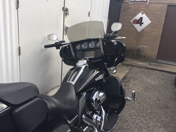 12" reapers.. Just got back from downrange so some delay in processing. Excuse the garage mess, I threw a few tantrums! The bars are a PITA to wire.. We won't go there, and just leave it at that. Bars are perfect height.. Good width. Did a 200 mile loop and no complaints. I'm 6"0.