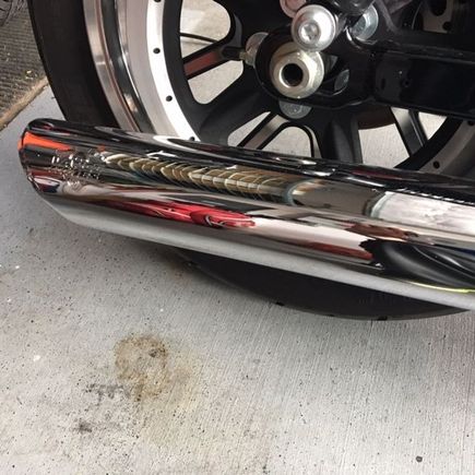 V&H Slip-ons complement the OEM look of the bike.