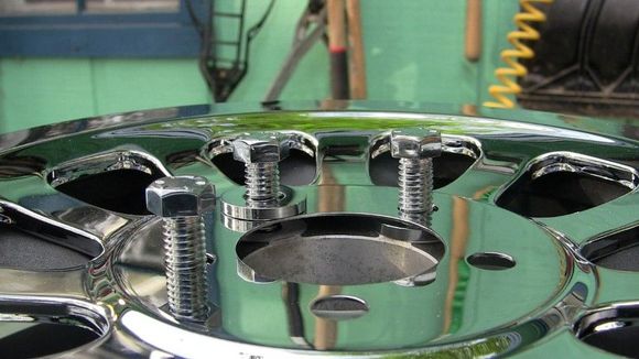 Chrome Sprocket Cover gap