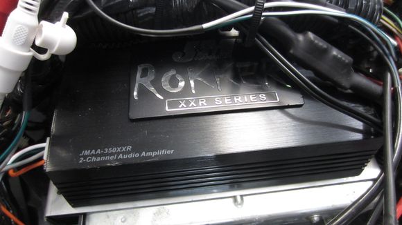 J & M 350 Watt Amp